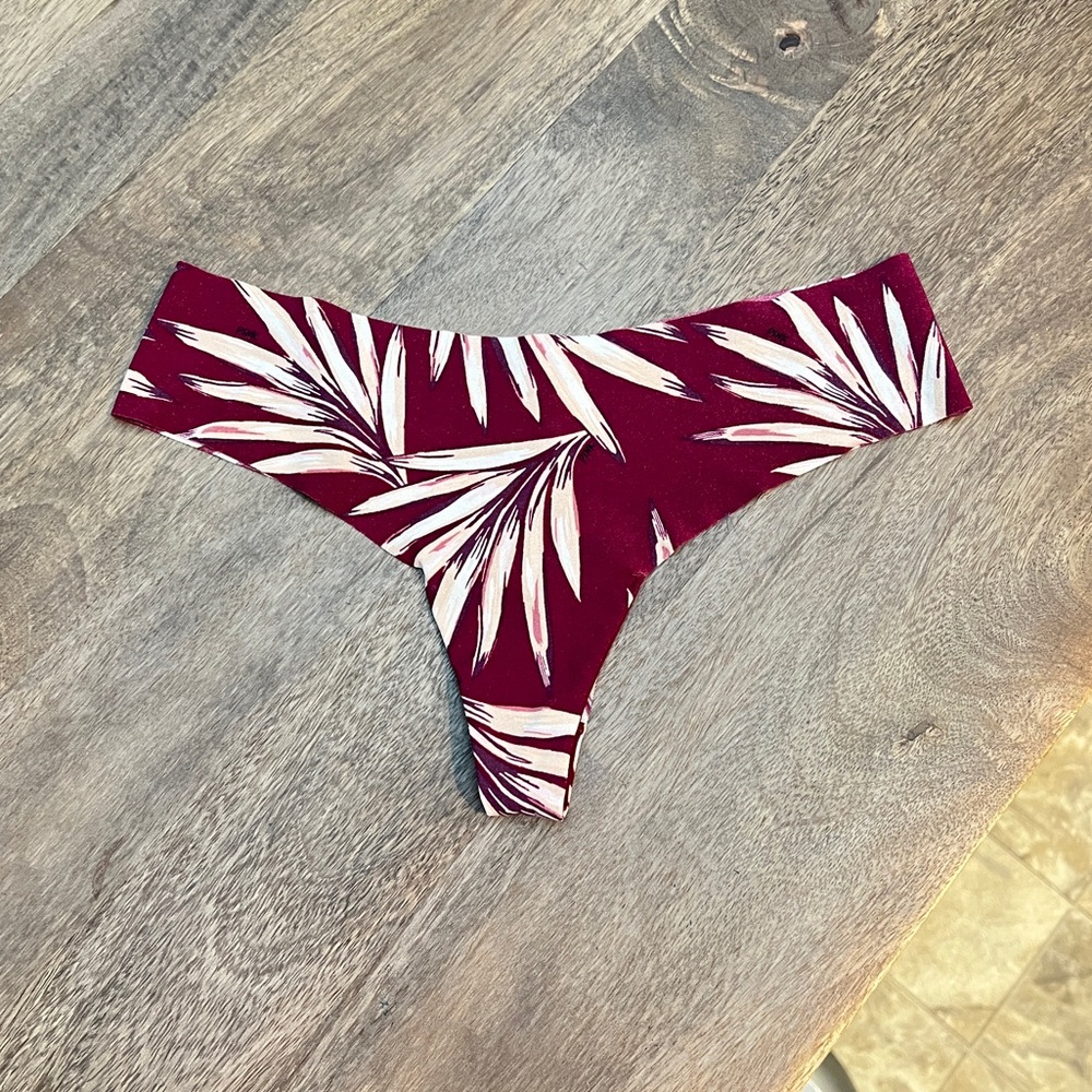 Victoria’s Secret PINK Sexy illusion tropical no show Thong panties vs medium m